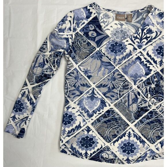 Chico's Victorian Annabel Tiles Top Size 0 - XS Blue & White Stretch - Picture 2 of 5